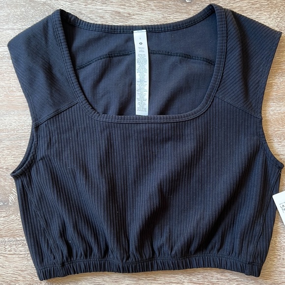 Lululemon LA Cap Sleeve Crop Tee Black Size 8 - Picture 4 of 8